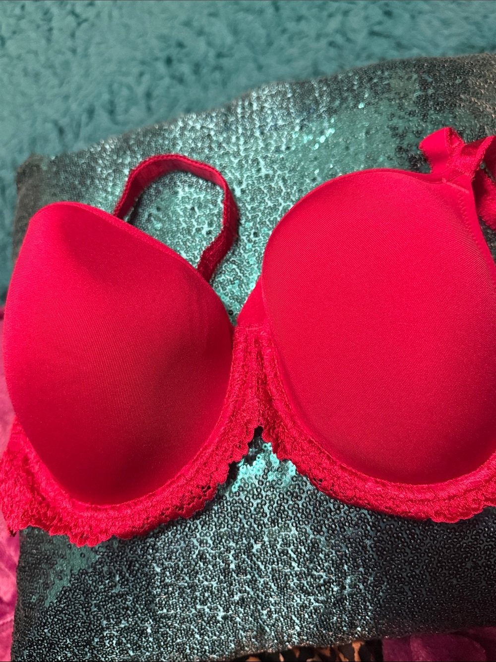 32DDD Wacoal Bra tshirt yes available